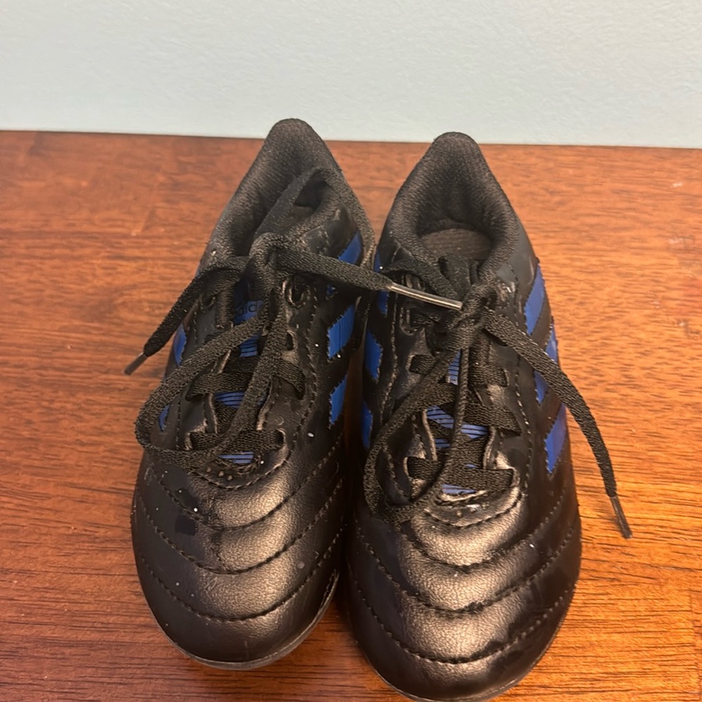 Adidas soccer cleats used  twice size 10